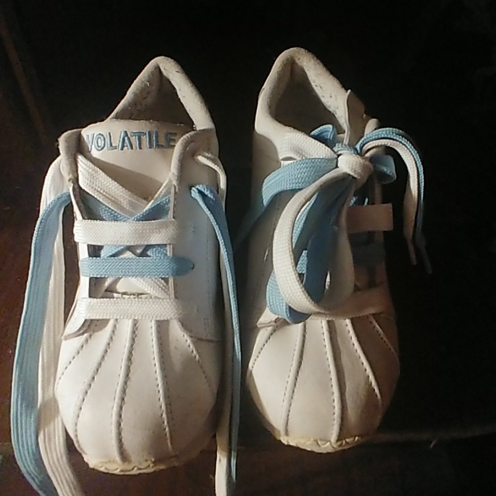 VOLATILE platform sneakers sz 8.5